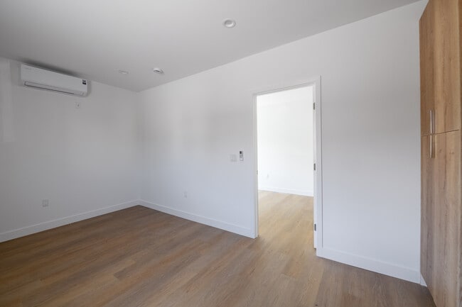 Building Photo - 7233 Normandie Ave