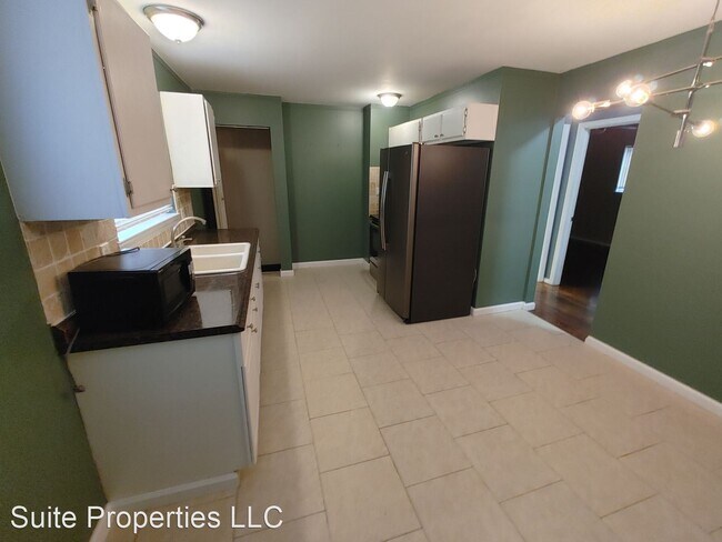 Building Photo - 3 br, 1 bath House - 2421 McDowell