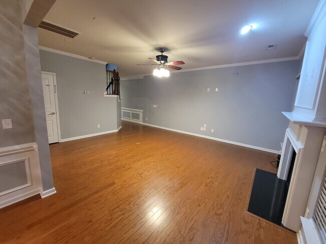 Foto del edificio - 15664 Canmore Street