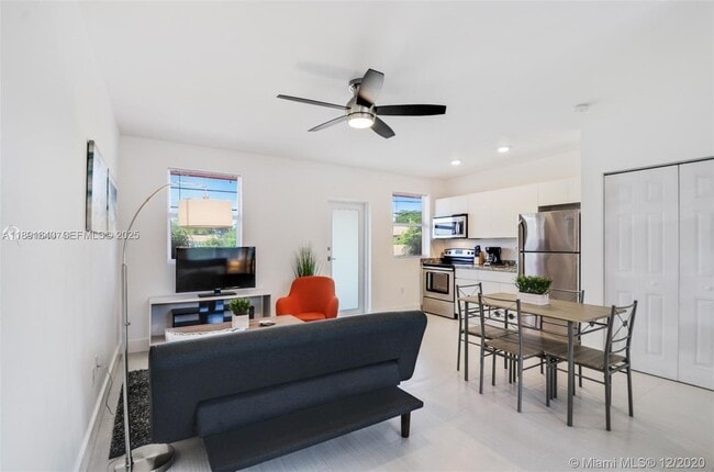 Building Photo - 2601 NW 1st Ave