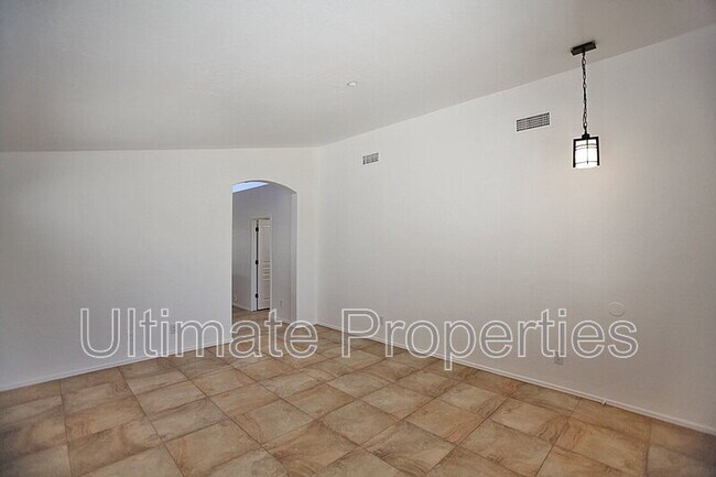 Foto del edificio - 15313 N 104th Way