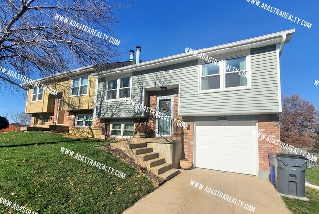 Foto del edificio - Beautiful Hard to Find Duplex in Olathe No...