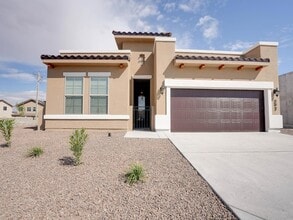 Building Photo - 392 Frodsham St