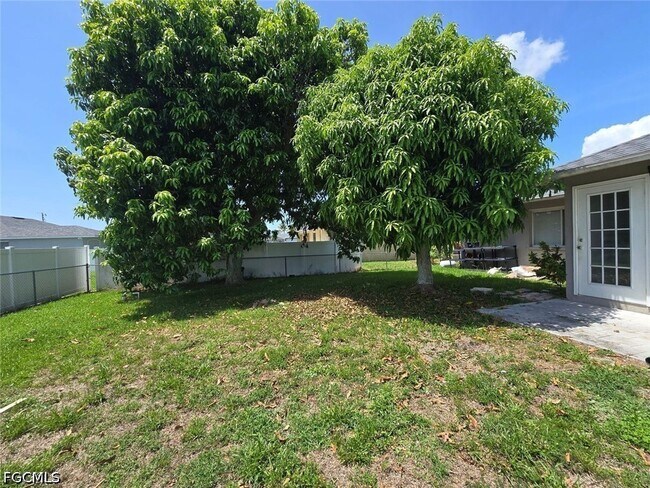 Foto del edificio - 3027 SW 23rd Ave