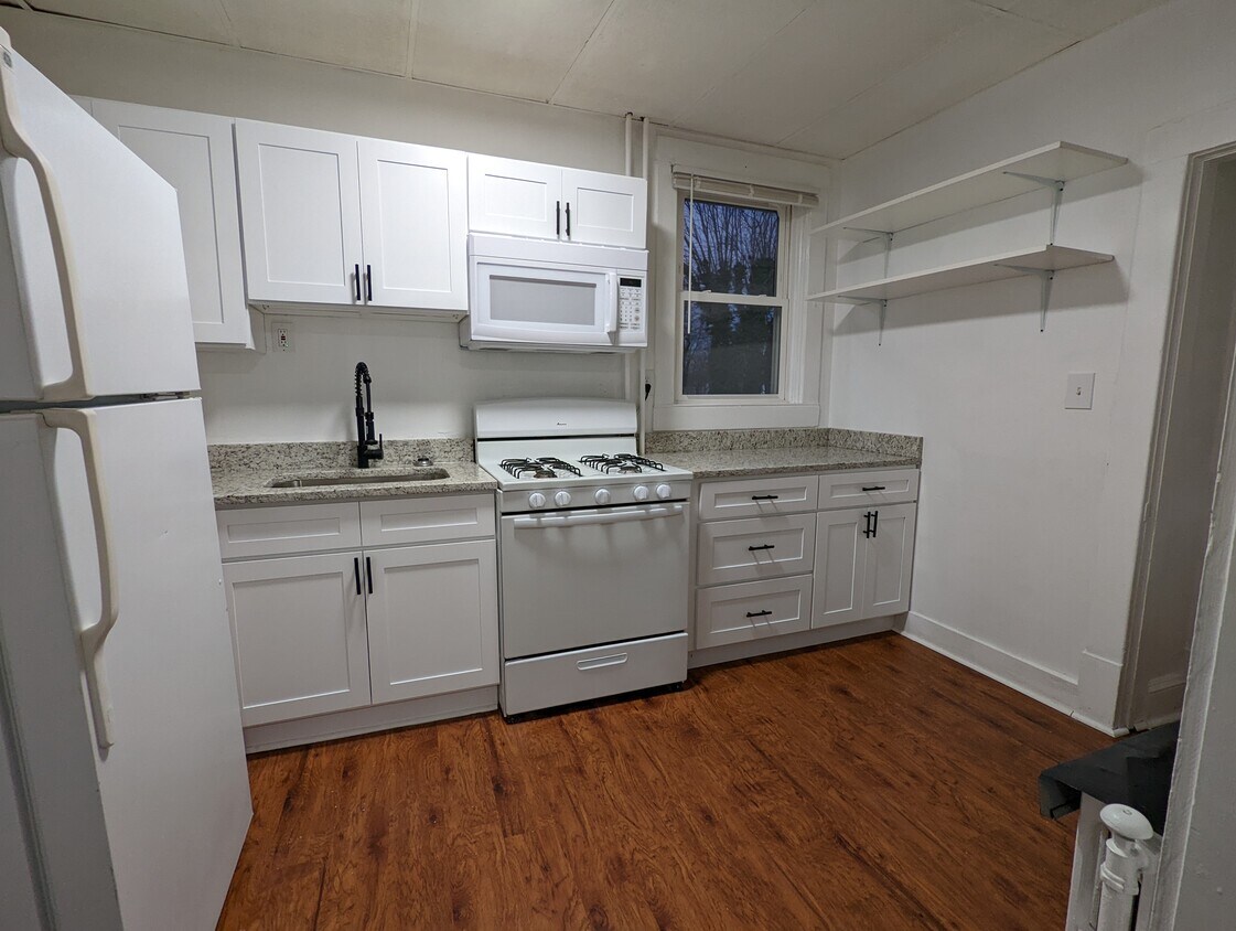 Foto principal - 7809 Wilson Ave