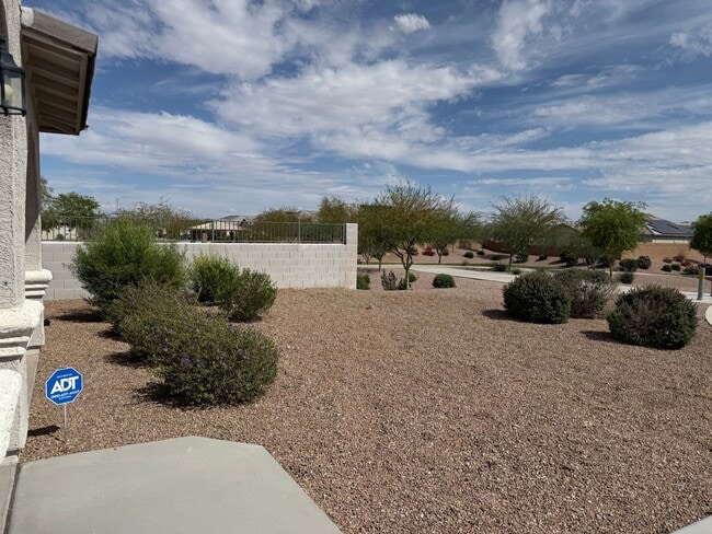 Building Photo - 1060 W Castle Ct
