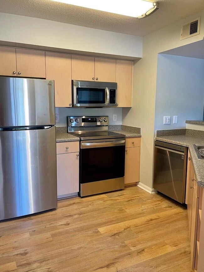 Foto del edificio - 3690 NW Mediterranean Ln
