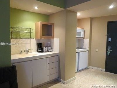 Foto del edificio - 100 Collins Ave