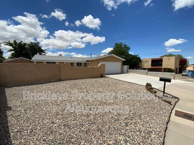Foto del edificio - 12700 Mountain Rd NE
