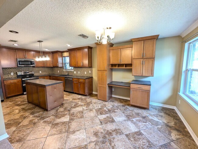 Foto del edificio - 2734 Augustus Rd