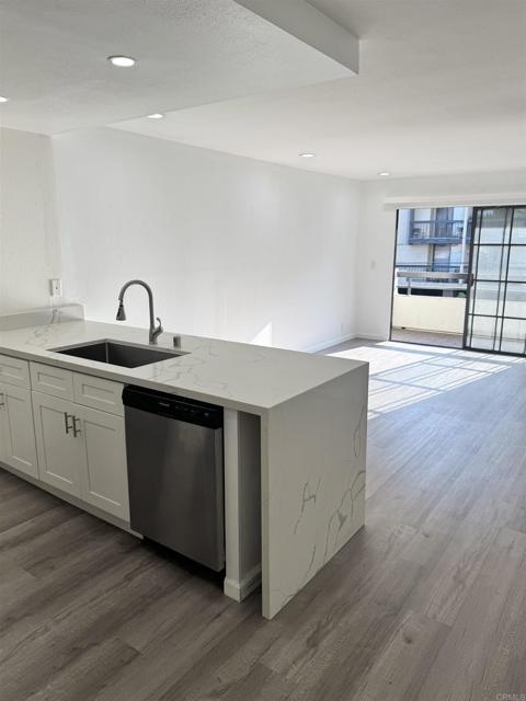 Foto del edificio - 1550 N Fuller Ave
