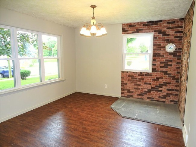 Building Photo - 508 Shirley Dr