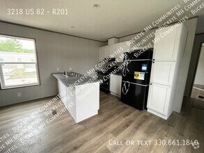 Building Photo - 3218 OH-82