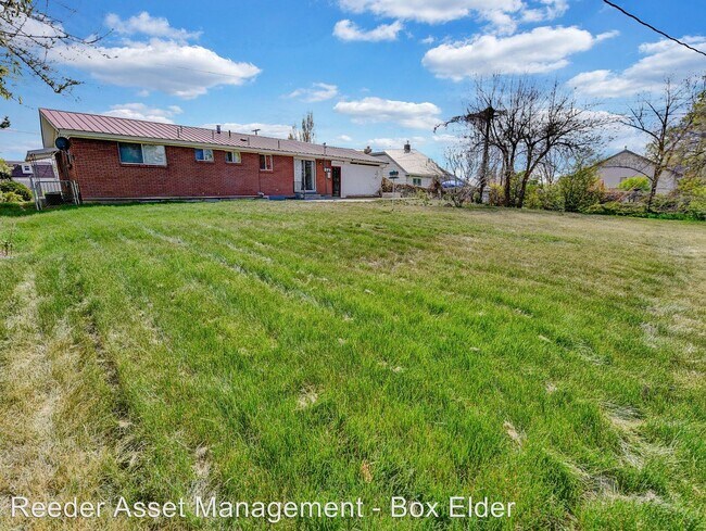 Foto del edificio - 125 E 100 N