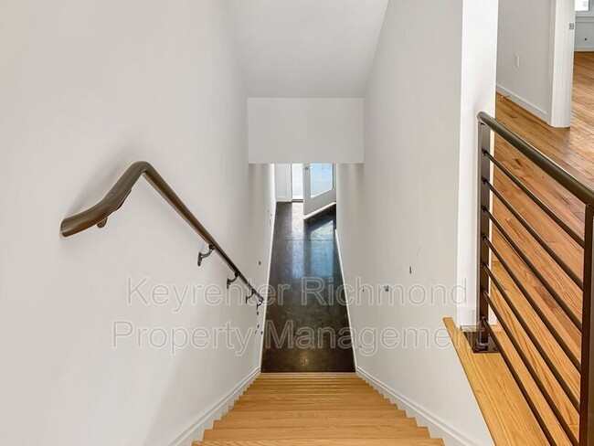 Foto del edificio - 114 W 12th St E