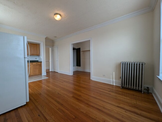 Building Photo - 2715 N Milwaukee Ave