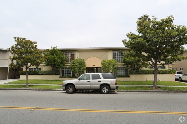 Foto del edificio - 264 S Doheny Dr