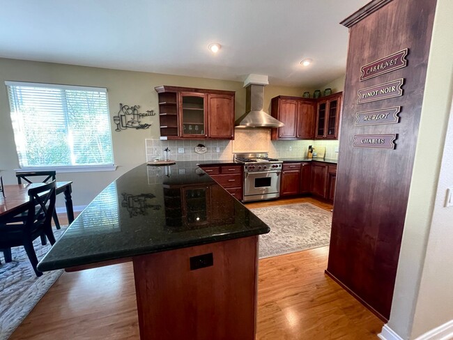 Building Photo - Beautiful Heritage Ranch 3 Bedroom 3 Bathr...