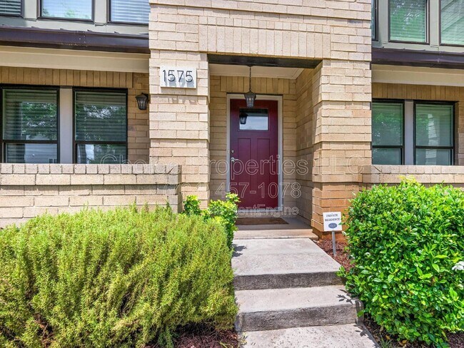 Foto del edificio - 1575 Duckworth Ave
