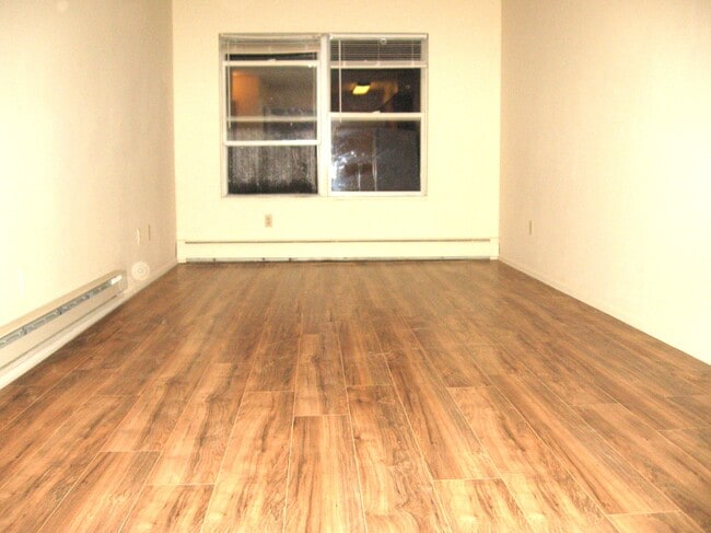 Building Photo - 641 S Woodward St