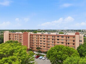 Building Photo - 14623 Bonaire Blvd