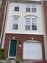 Building Photo - 4053 Cressida Pl