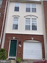 Building Photo - 4053 Cressida Pl