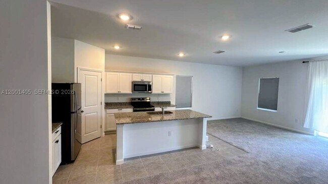 Building Photo - 2443 Grey Hawk Dr