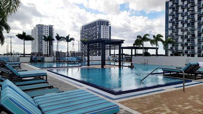 Foto del edificio - 5350 NW 84th Ave