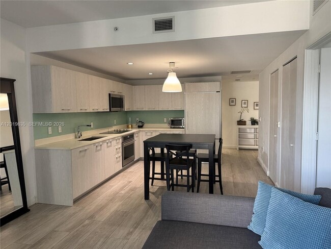 Foto del edificio - 55 SW 9th St