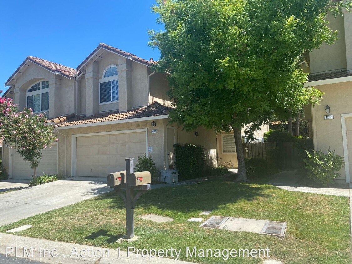 3 br, 2.5 bath House 4237 Garibaldi Place House for Rent in