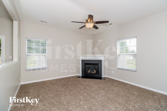 Foto del edificio - 169 Silver Creek Trail