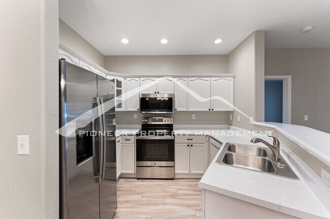 Foto del edificio - Charming condo with Central AC!