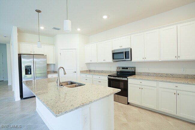 Building Photo - 14984 Palamos Cir
