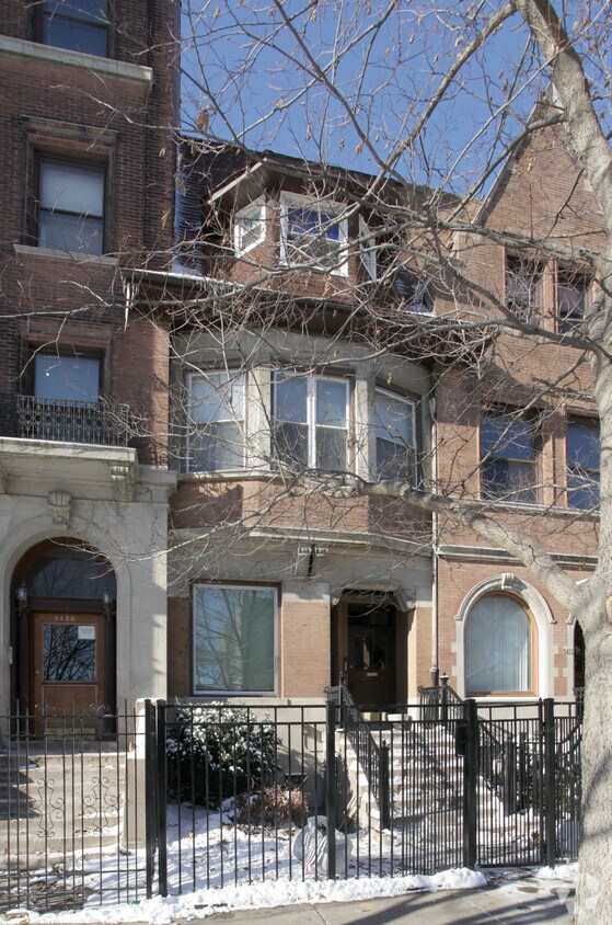 Primary Photo - 3434 S Calumet Ave