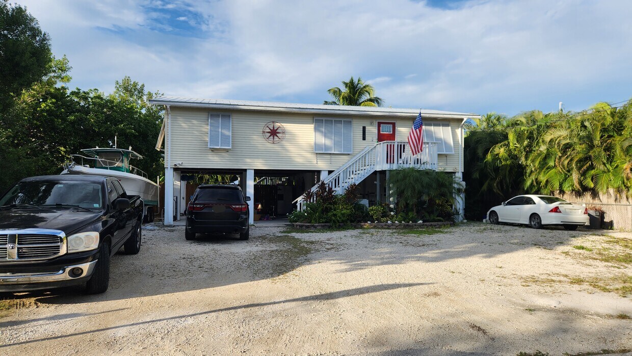 Primary Photo - 27147 Dolphin Rd