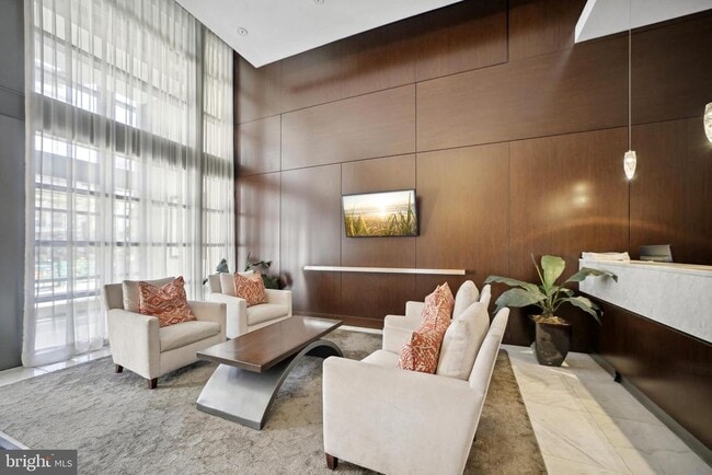 Building Photo - 475 K St NW