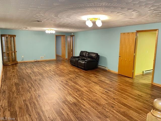 Building Photo - 49311 Oakmont Ave