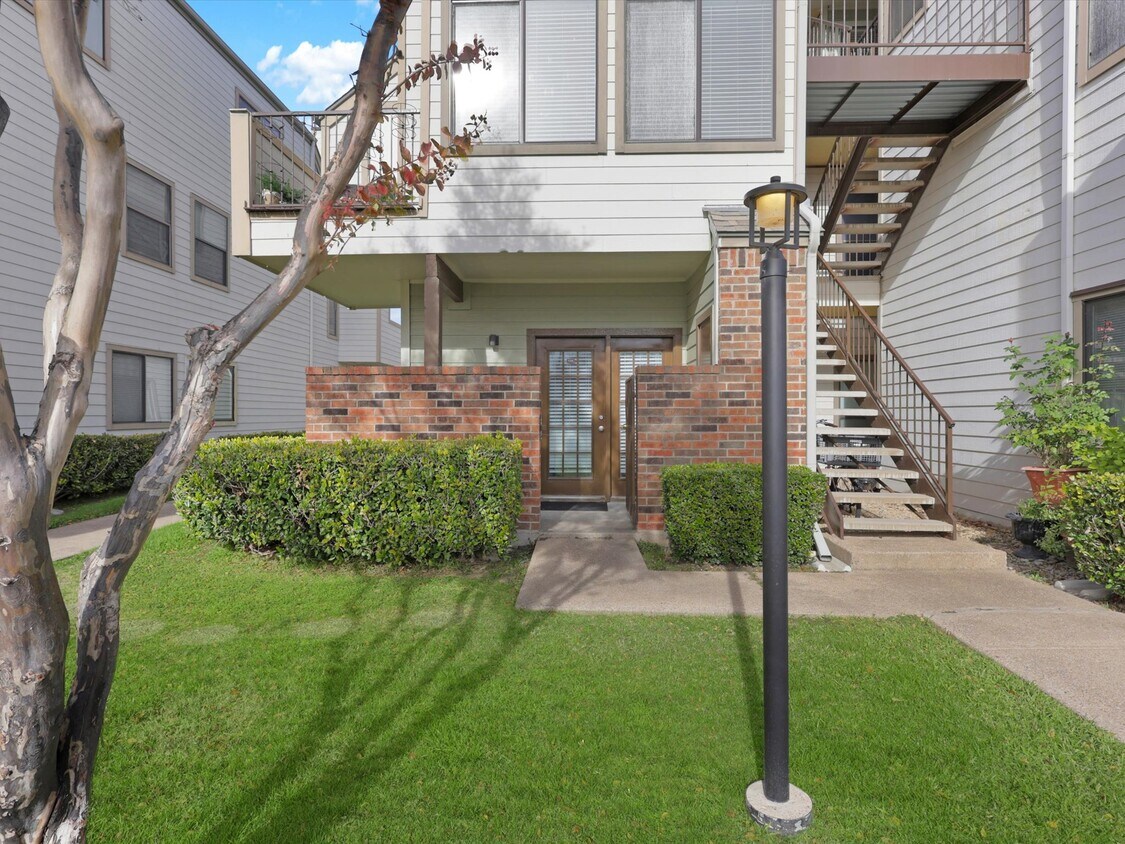 Primary Photo - 3125 Sondra Dr