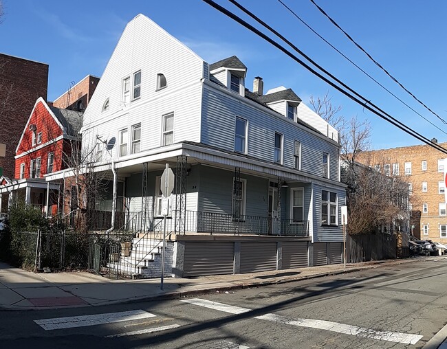 Foto del edificio - 54 Highland Ave