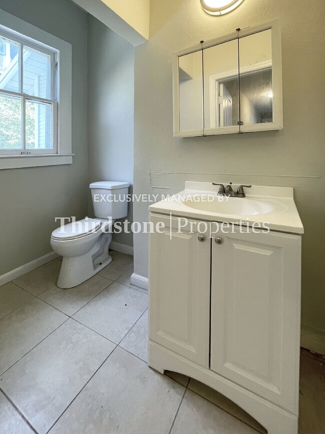 Building Photo - 1230 North Liberty Street, Unit 2, Jackson...
