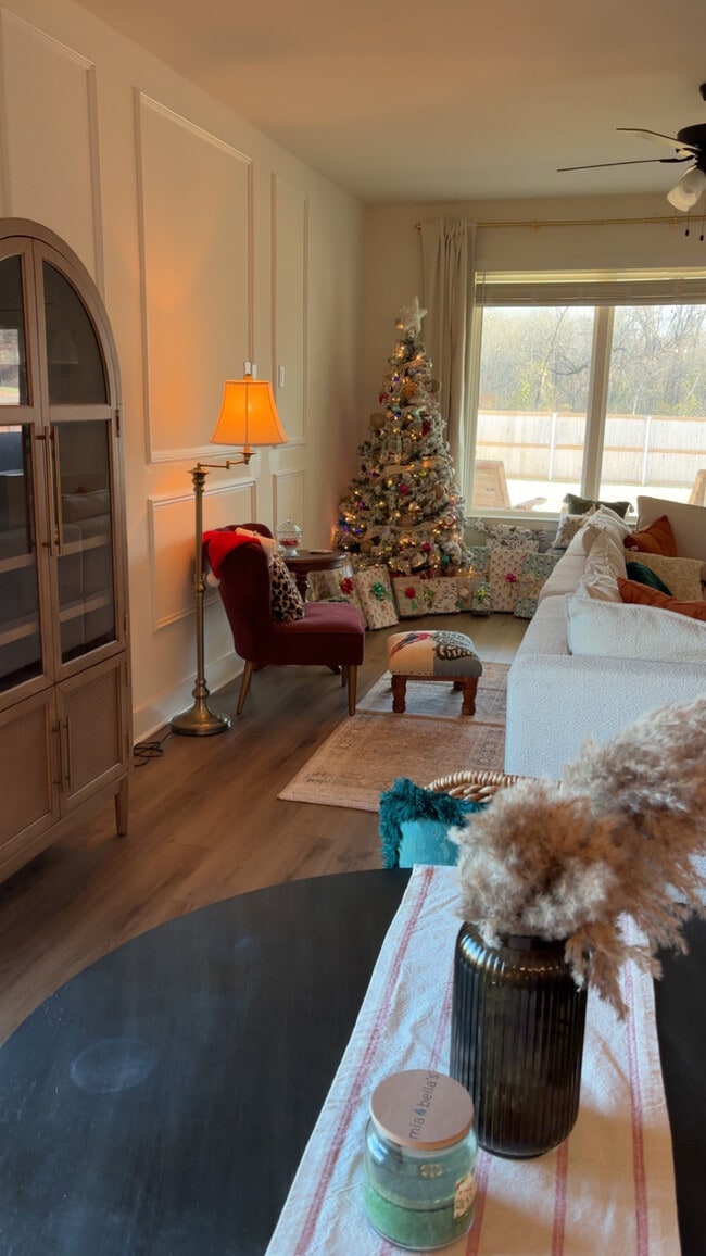 Foto del edificio - 1912 Eliel Ln