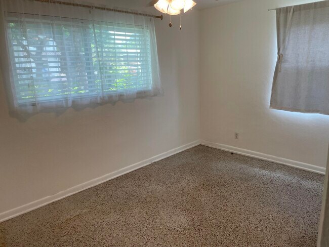 Foto del edificio - 5523 Columbus Rd