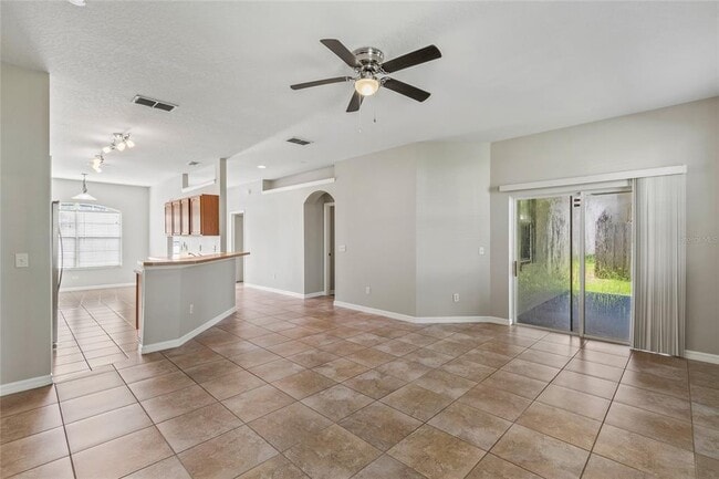 Building Photo - 2709 Savannah Dr