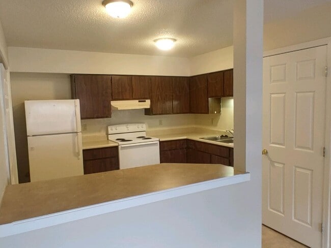 Building Photo - Dogwood Apartments