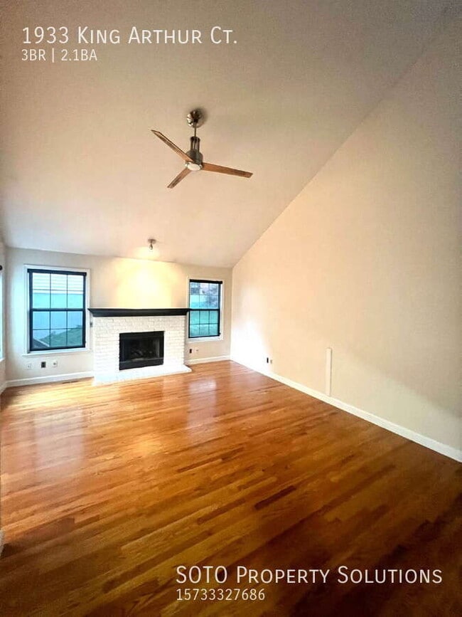 Building Photo - 1933 King Arthur Ct