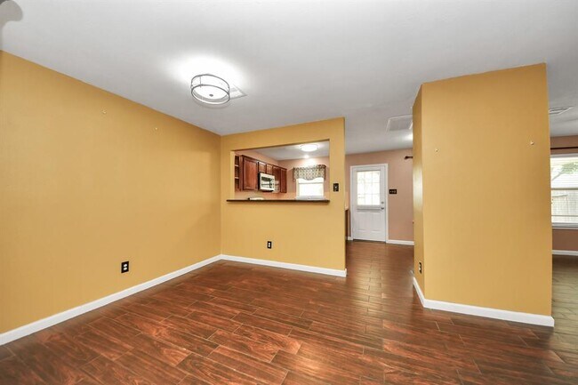 Foto del edificio - 7611 Legacy Pines Dr