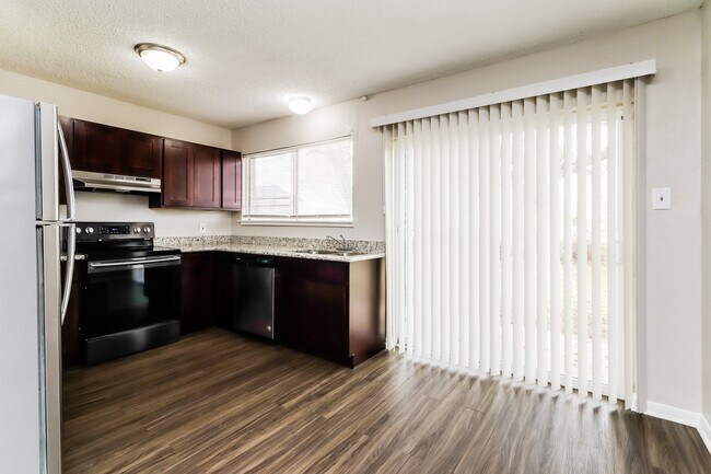 Foto del edificio - 7218 Wren Cir