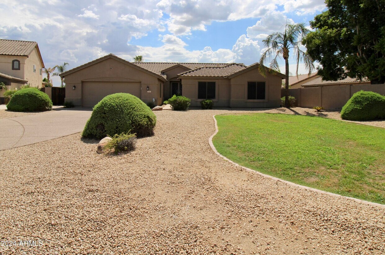 Primary Photo - 1518 S Blossom Cir