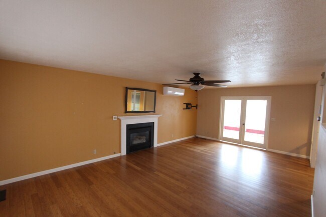 Foto del edificio - AVAILABLE NOW - Beautiful Flagstaff Home in Rockridge Estates!